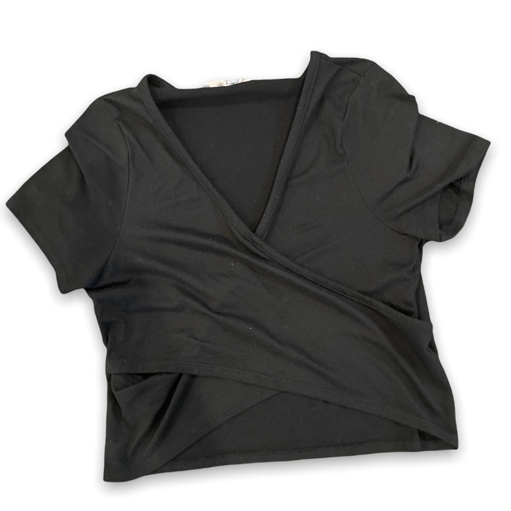 Black criss cross crop top very soft